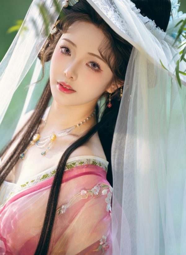 Cosplay Girl's Exquisite Photoshoot